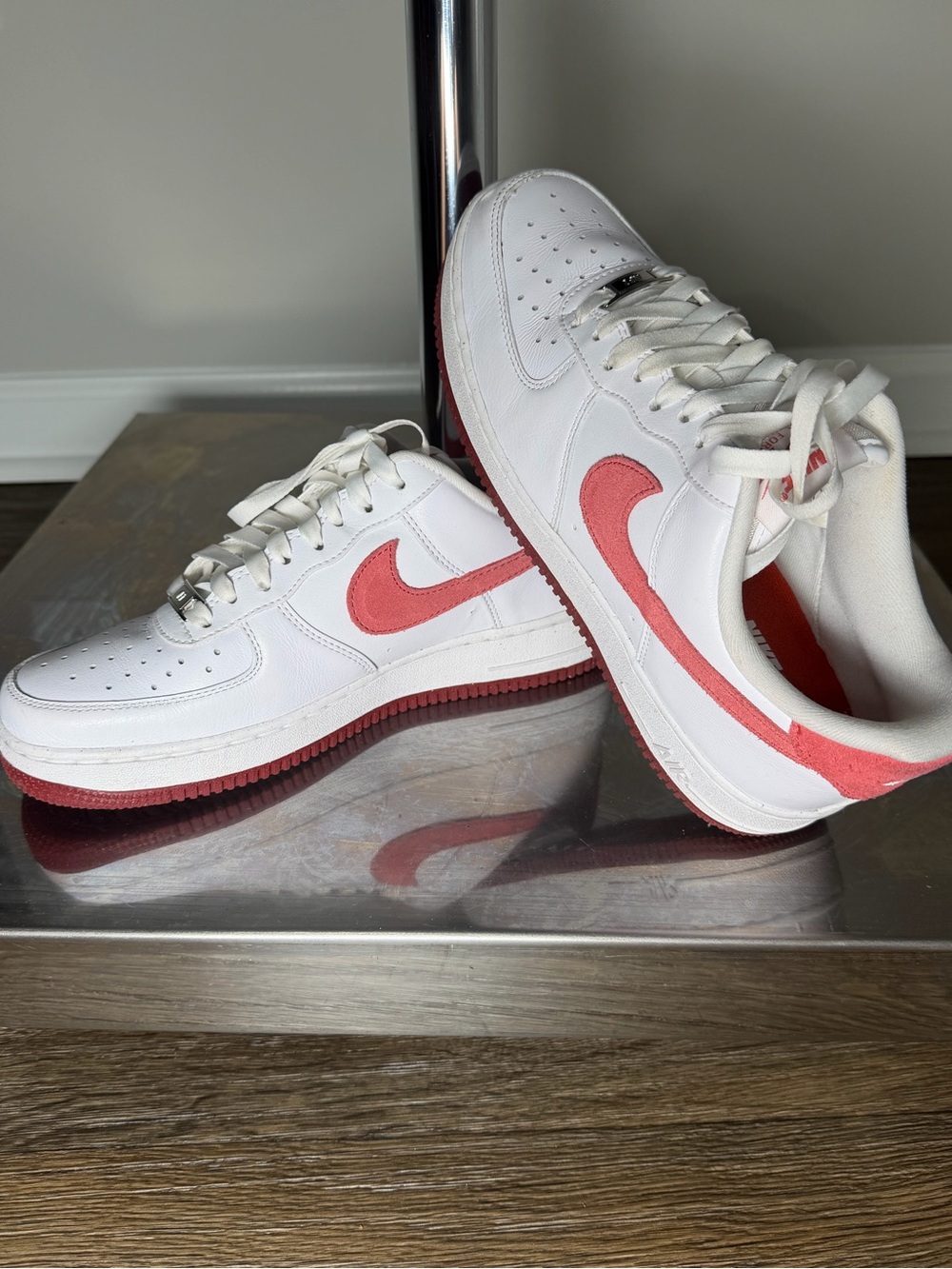 Nike Women’s Air Force 1 Low ‘Valentines Day 2024’ - Picture 5 of 7